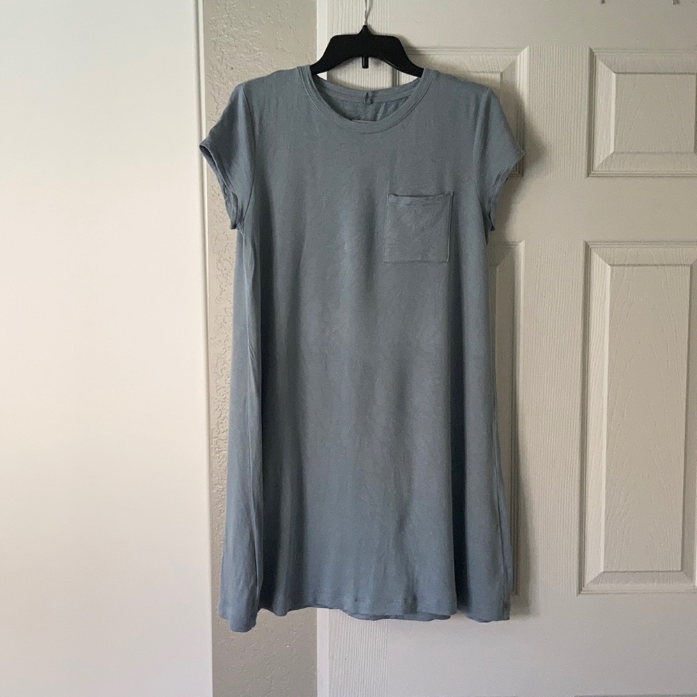 LOU & GREY Signature Soft Pocket Tee Swing Dress